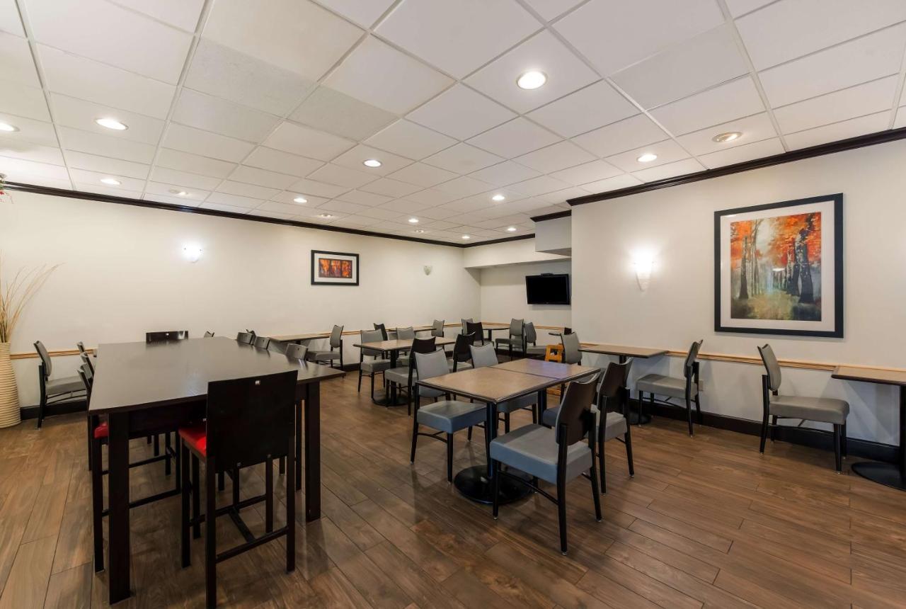 Best Western Executive Hotel New Haven-Уест Хейвън Екстериор снимка