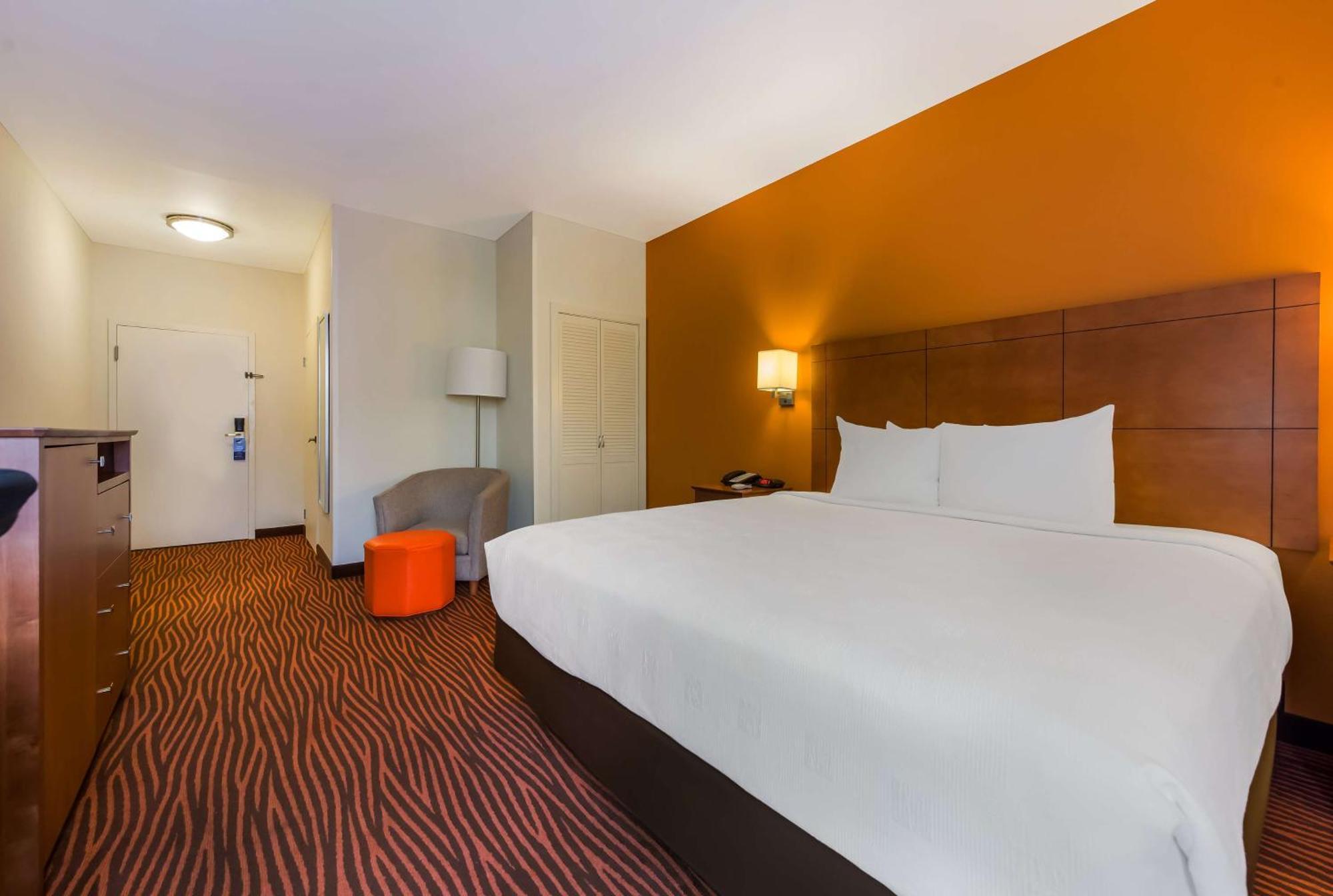 Best Western Executive Hotel New Haven-Уест Хейвън Екстериор снимка