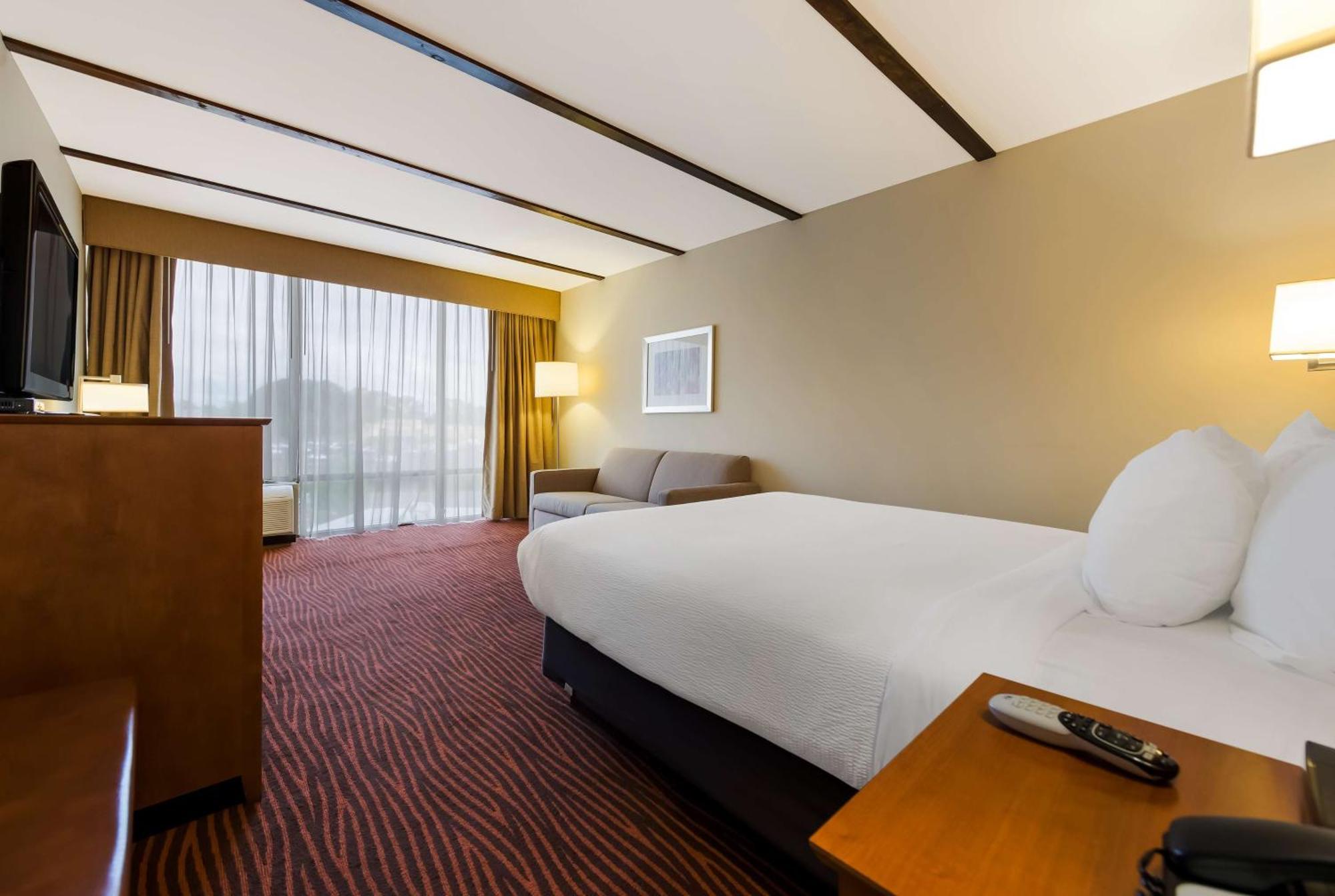 Best Western Executive Hotel New Haven-Уест Хейвън Екстериор снимка