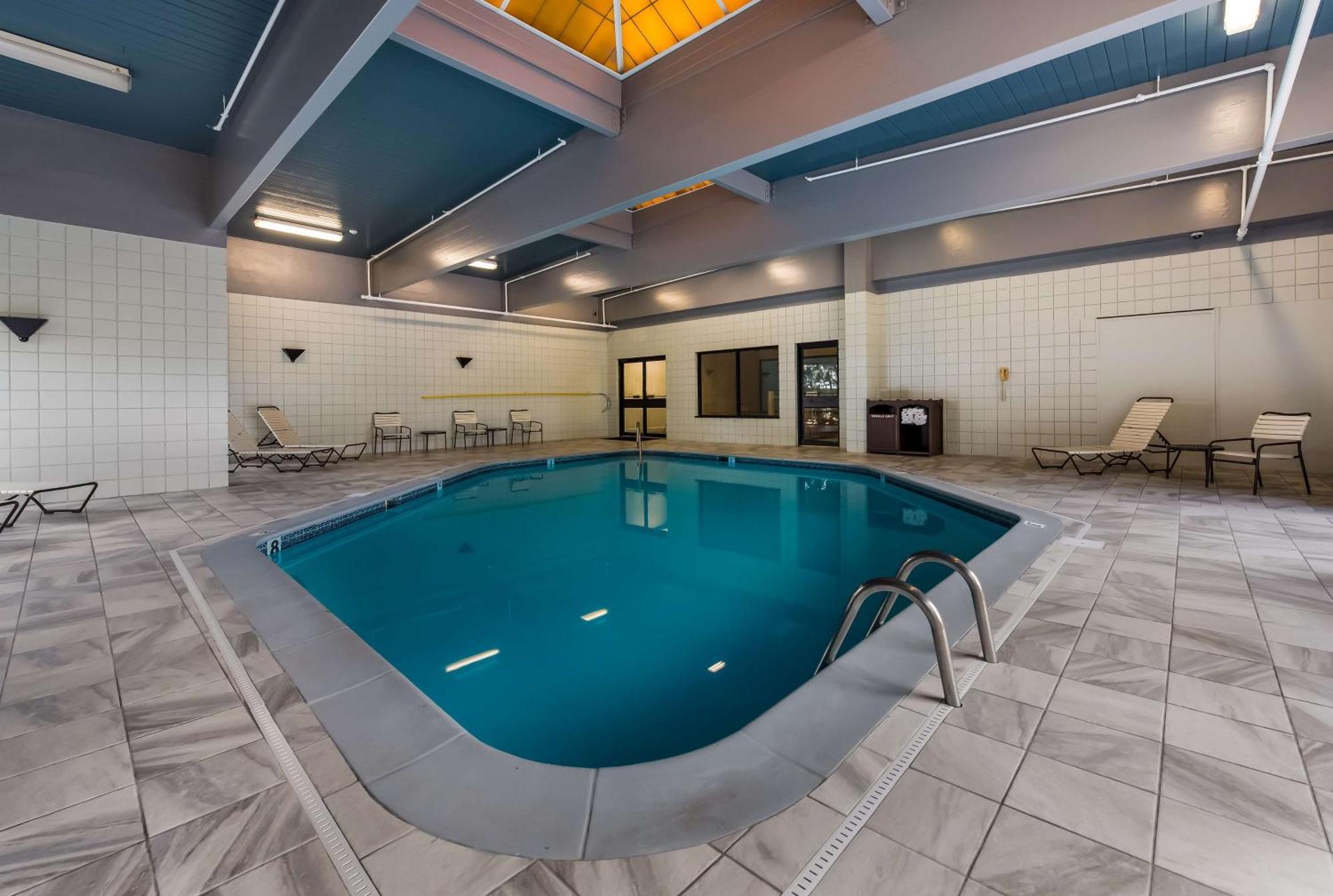 Best Western Executive Hotel New Haven-Уест Хейвън Екстериор снимка